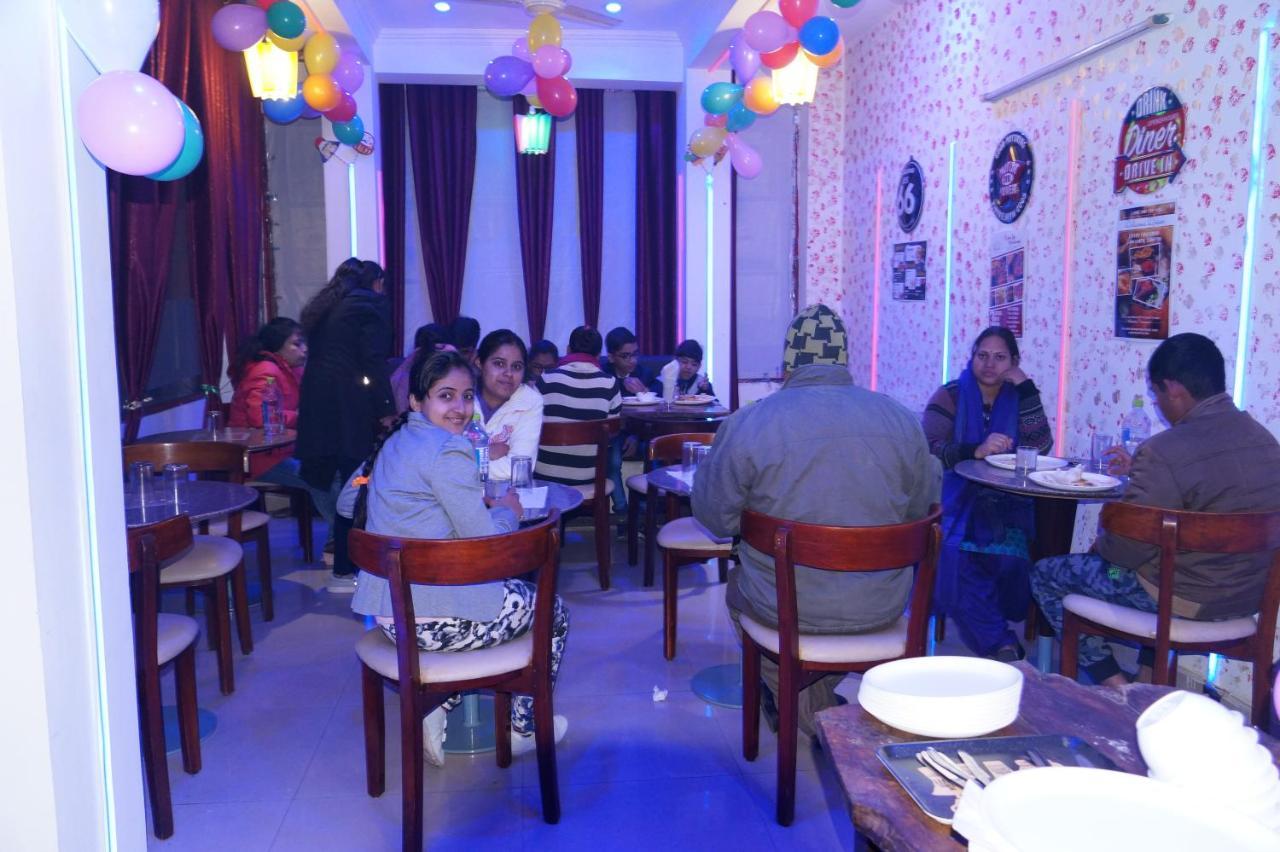 Osakataj Otel Agra  Dış mekan fotoğraf